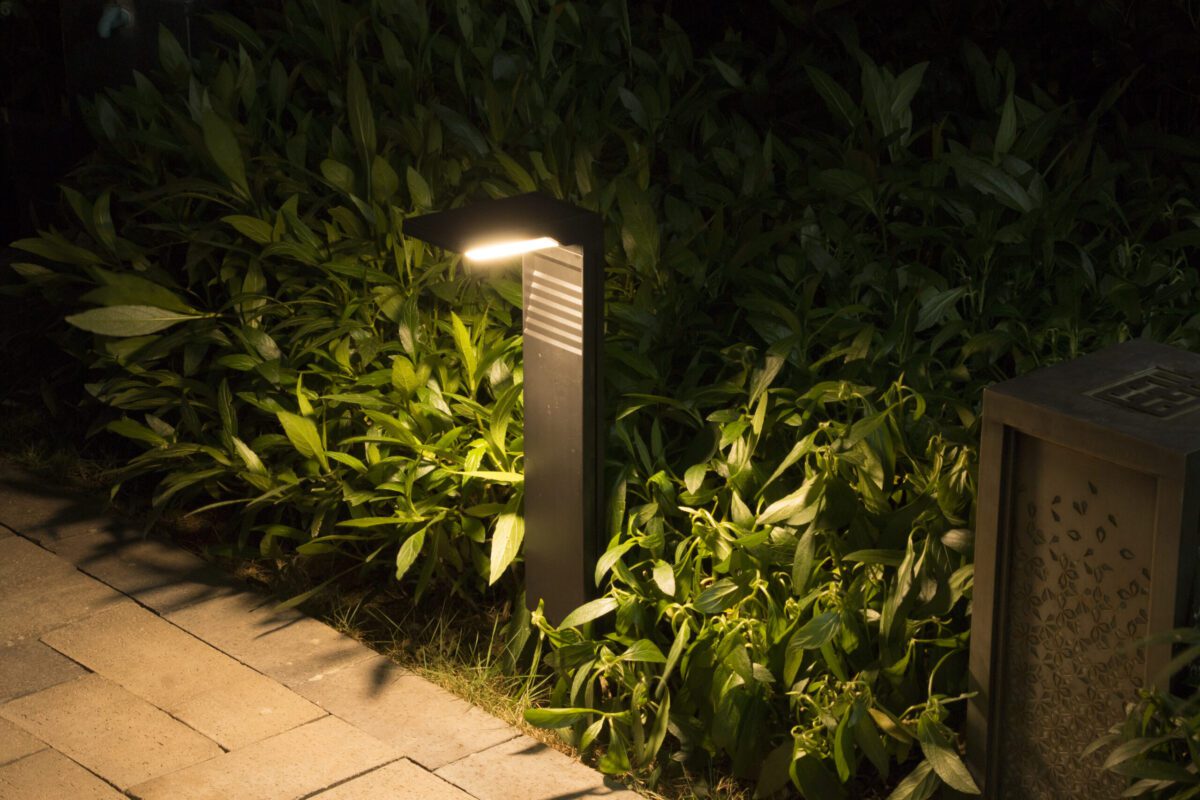 YINGHAO Solar Garden Bollard Light – Waterproof LED Pathway Lamp IP65 for Yard, Lawn, Driveway, Landscape Decoration | YH0801 - Image 11